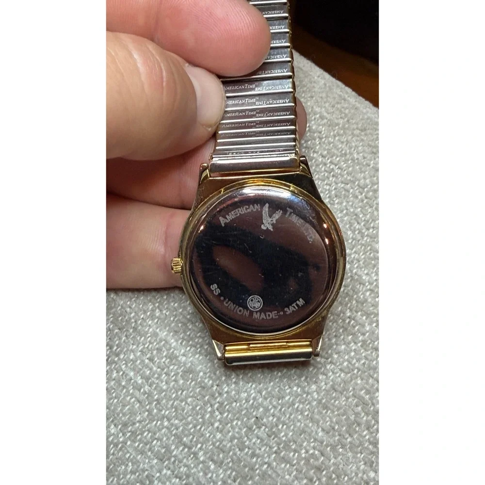American Time Ltd Union Made Gold Tone Watch BAC Logo Expandable Band 3ATM
